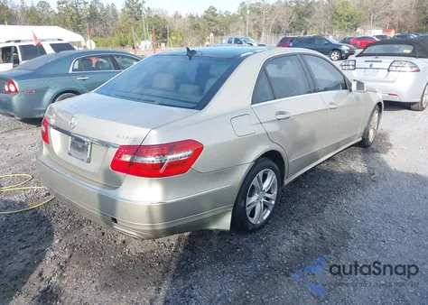 2010 Mercedes-Benz E 550 4Matic z USA, uszkodzony, nr VIN WDDHF9AB4AA089398